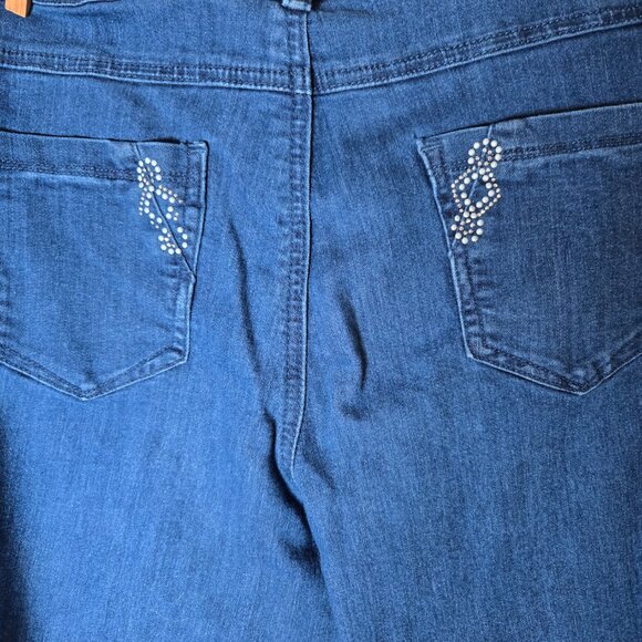 Simon Chang Denim Jeans - Picture 5 of 6
